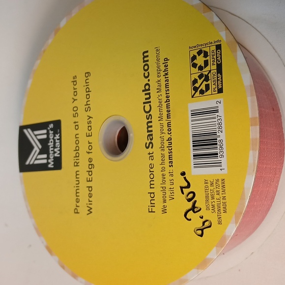 Red Ribbon Roll - Checkered - Picture 3 of 5